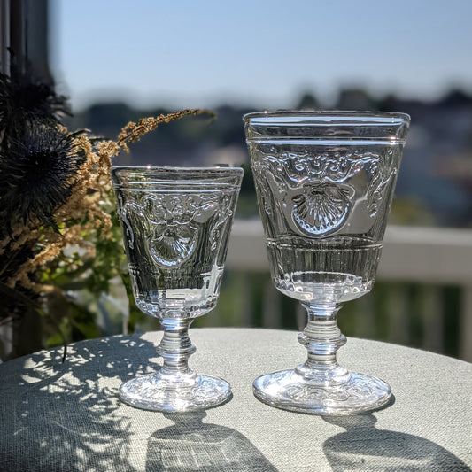 French Address features La Rochère French glassware and French stemware with designs inspired from French History. 