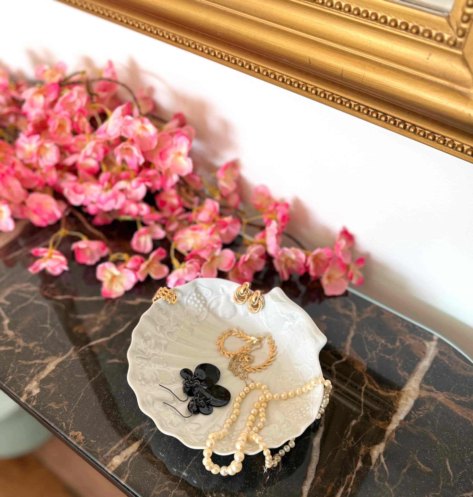 Duo of vintage porcelain dishes - French Address